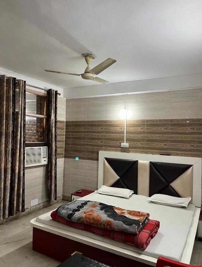 Dream Land Hotel Jammu Bagian luar foto