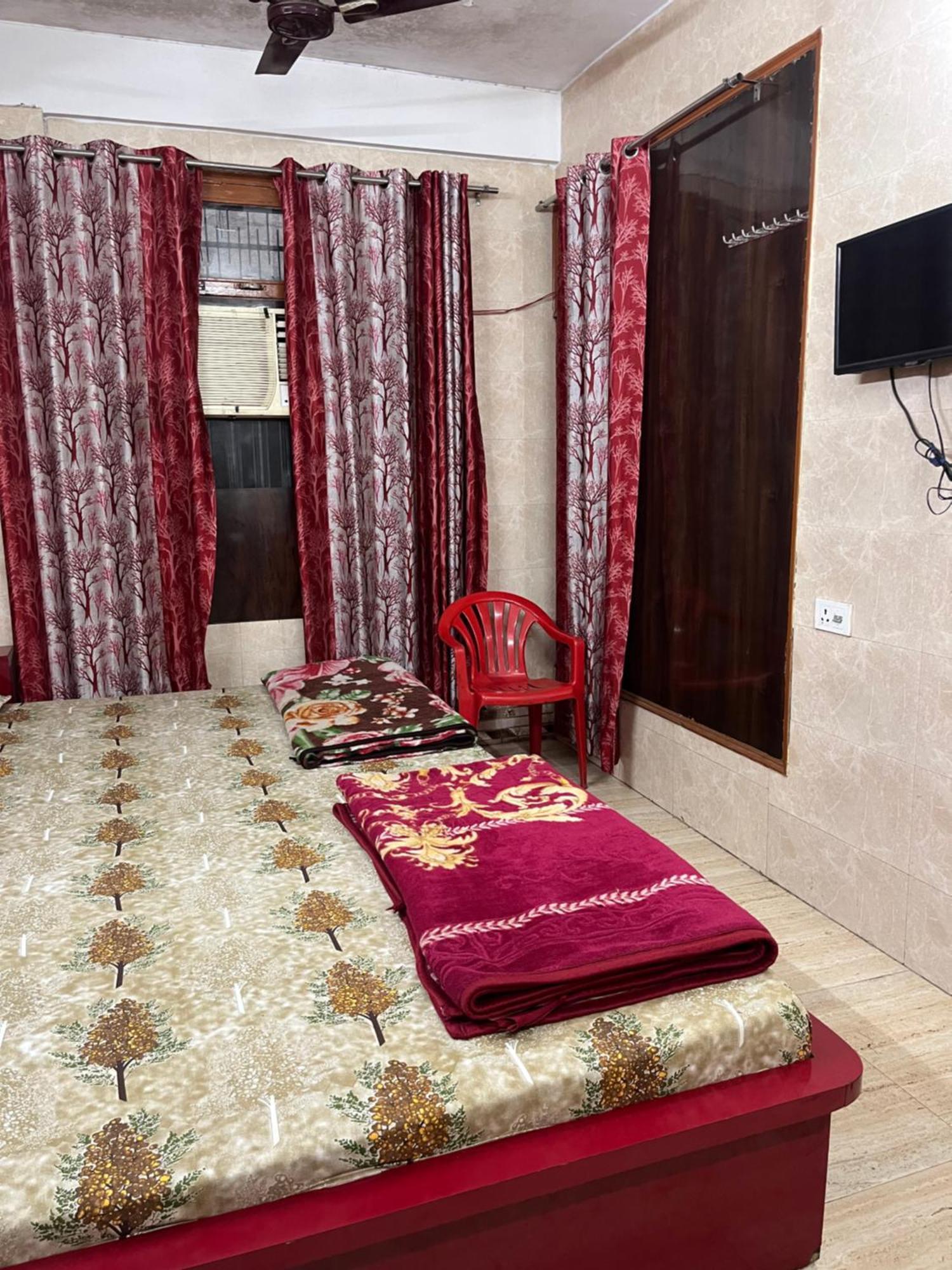 Dream Land Hotel Jammu Bagian luar foto